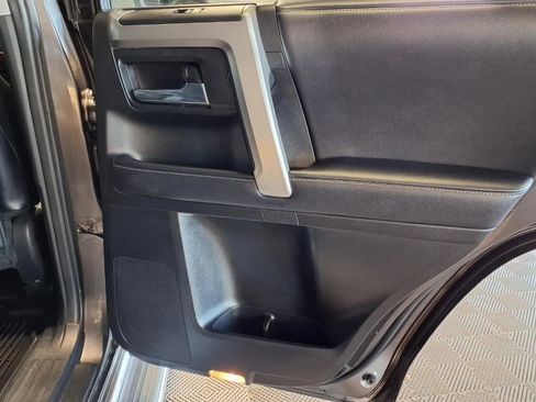 Used 2018 Toyota 4Runner Limited image 11