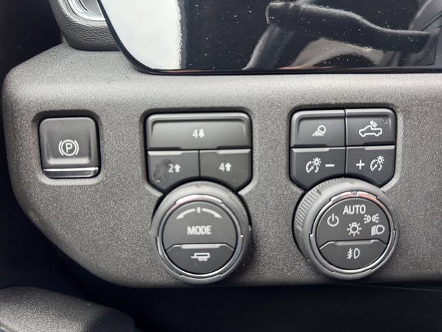 Used 2025 Chevrolet Silverado 2500 LT w/ Trail Boss Package AWD/4WD image 17