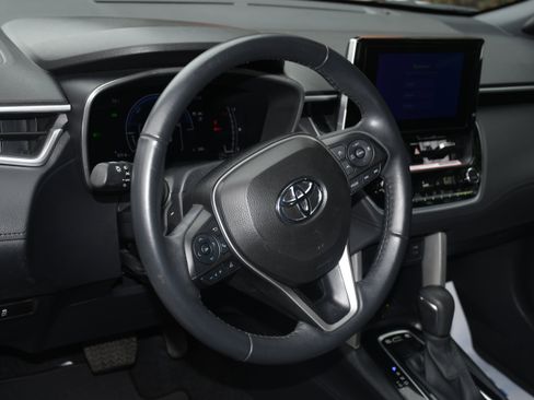 Certified 2024 Toyota Corolla Cross XSE image 9