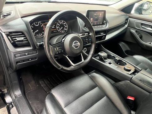 Used 2021 Nissan Rogue SV w/ Premium Package AWD/4WD image 13
