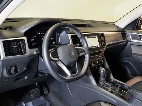 Used 2023 Volkswagen Atlas SEL AWD/4WD image 7