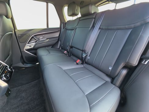 Certified 2024 Land Rover Range Rover SE AWD/4WD image 15