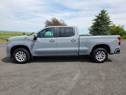 Used 2024 Chevrolet Silverado 1500 LT AWD/4WD image 10