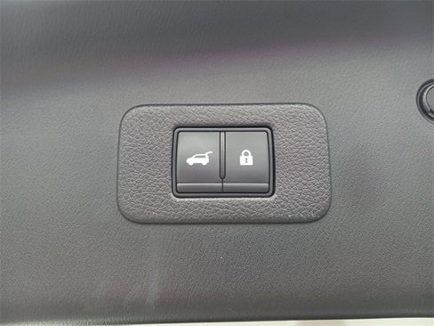 Used 2024 Nissan Armada Platinum w/ Captain's Chairs Package image 12