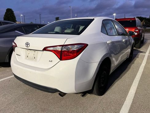 Used 2016 Toyota Corolla LE FWD image 3