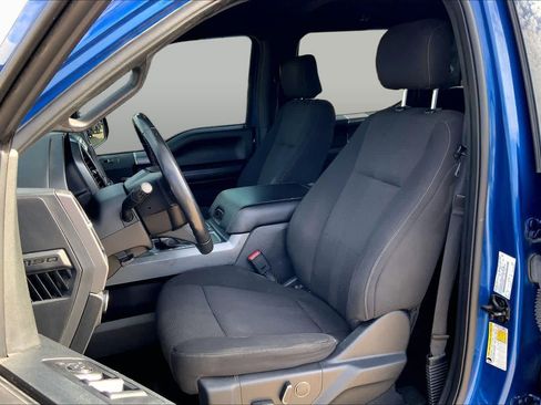 Used 2017 Ford F150 XLT w/ Equipment Group 302A Luxury AWD/4WD image 8