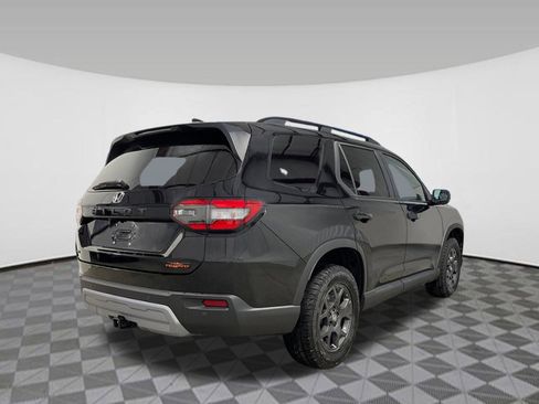 New 2025 Honda Pilot TrailSport image 5