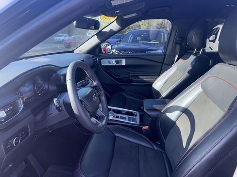 Used 2023 Ford Explorer ST-Line w/ Class IV Trailer Tow Package image 7