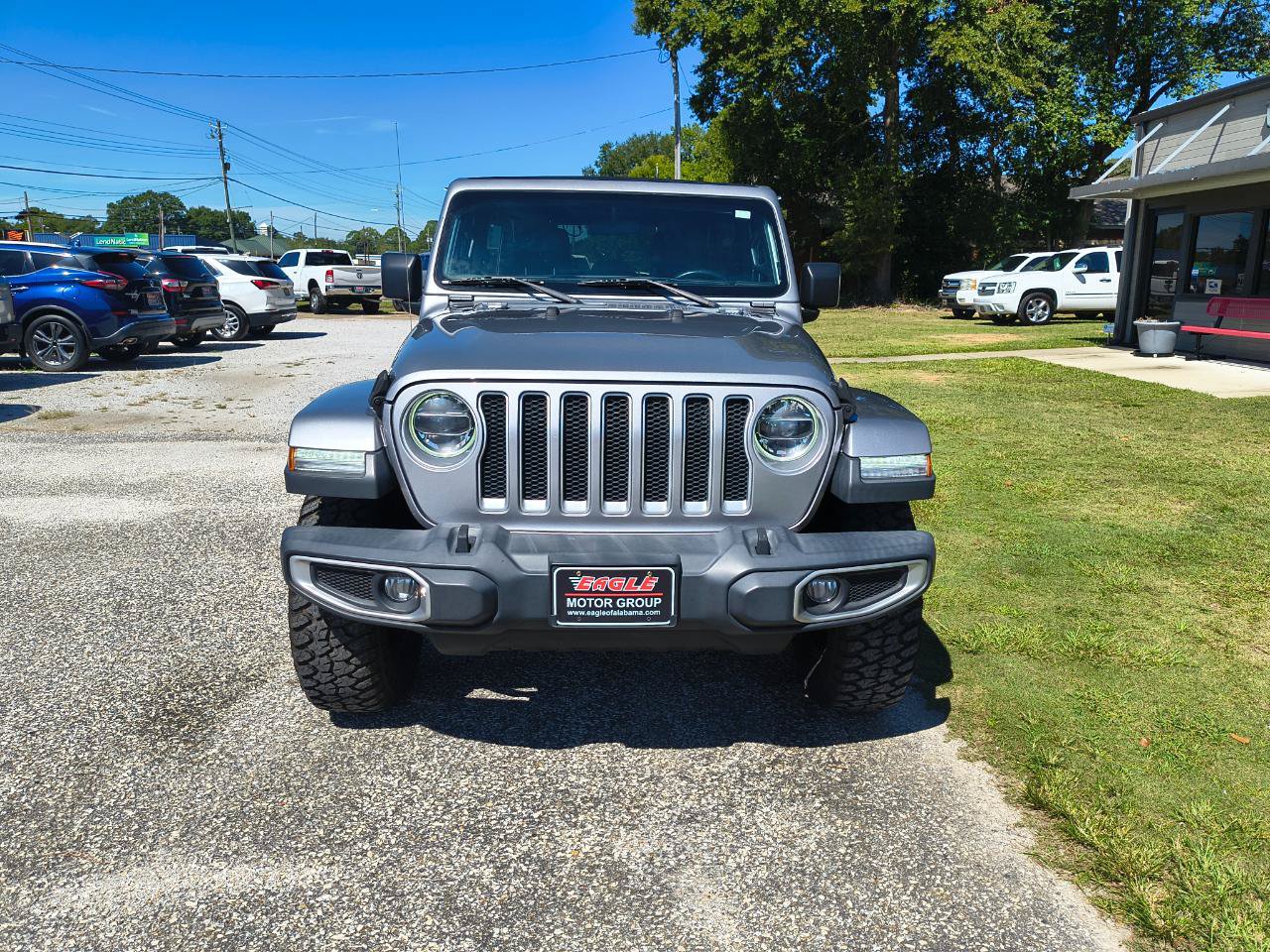 Used 2018 Jeep Wrangler Unlimited Sahara AWD/4WD image 3