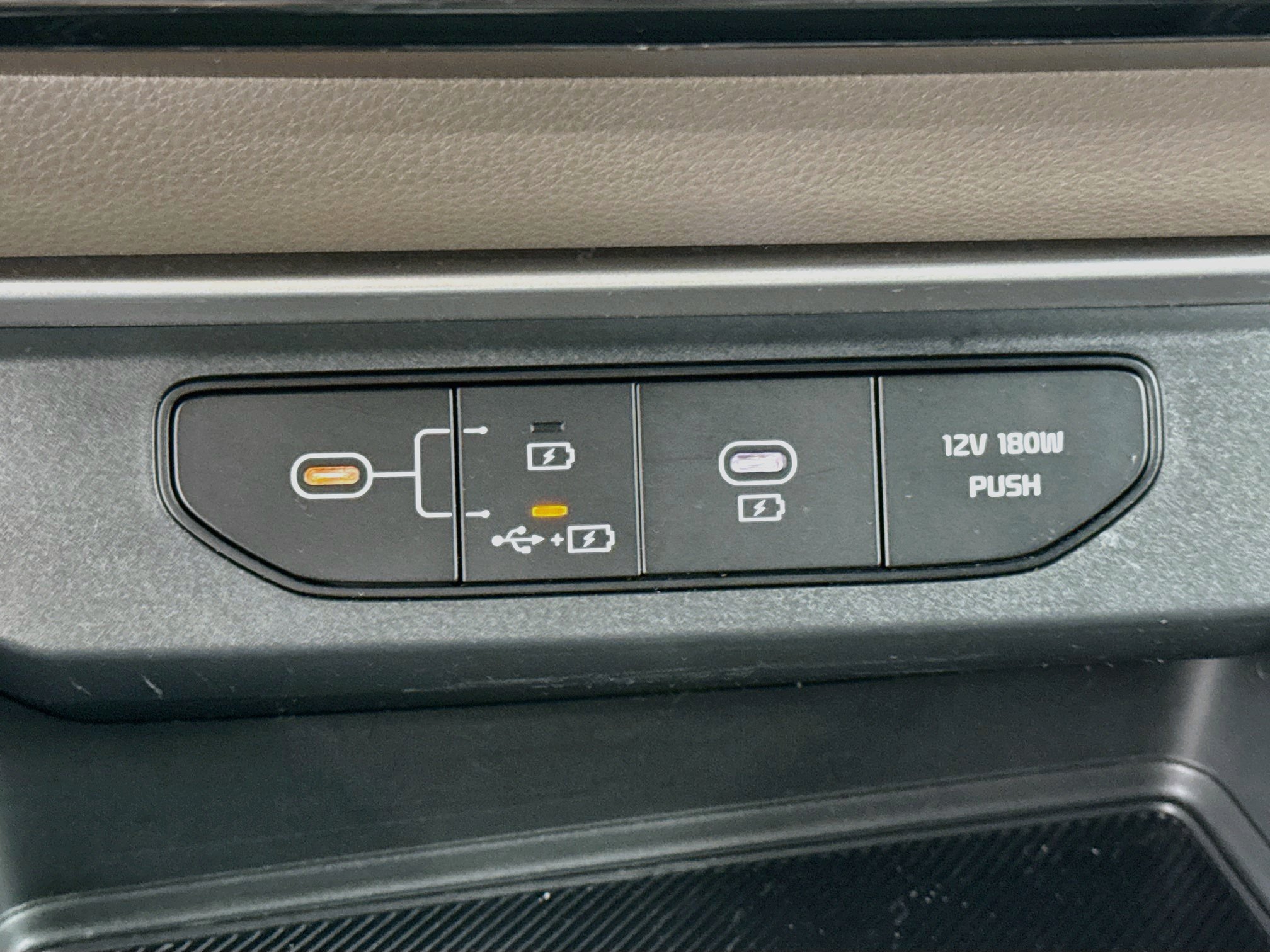Used 2026 Kia Carnival LXS FWD image 26