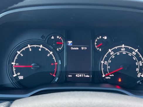 Used 2023 Toyota 4Runner SR5 Premium w/ Moonroof Package AWD/4WD image 25