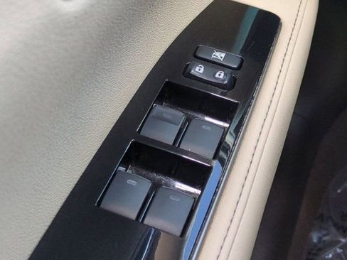 Used 2018 Lexus ES 350 w/ Premier Package image 21