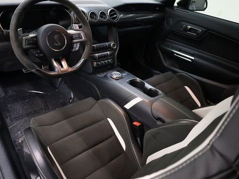 Used 2022 Ford Mustang Shelby GT500 w/ Carbon Fiber Track Pack image 76