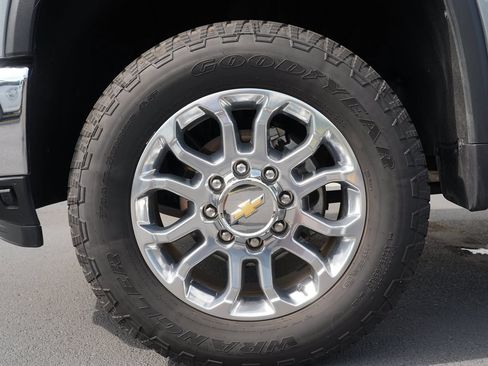 Certified 2025 Chevrolet Silverado 3500 LTZ w/ LTZ Plus Package AWD/4WD image 32