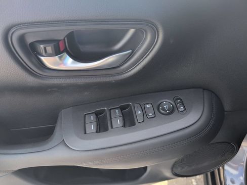 Used 2025 Honda HR-V LX image 13