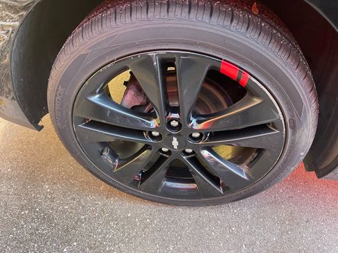 Used 2018 Chevrolet Cruze LT w/ Sun And Sound Package image 8