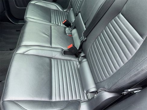 Used 2022 Land Rover Discovery Sport SE image 45