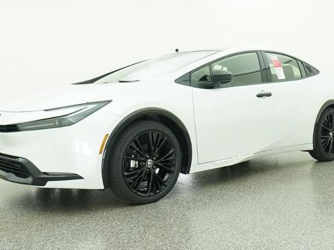New 2026 Toyota Prius FWD image 96