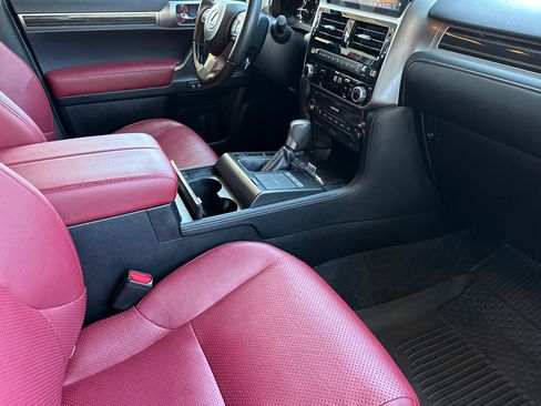 Certified 2023 Lexus GX 460 Luxury w/ Sport Design Package AWD/4WD image 17