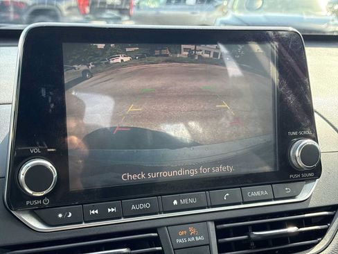 Used 2020 Nissan Altima 2.5 S FWD image 14