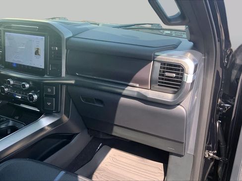Certified 2025 Ford F150 Platinum AWD/4WD image 19