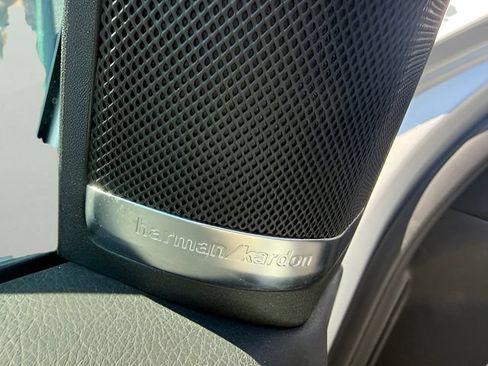 Used 2019 Mercedes-Benz GLS 450 4MATIC image 10