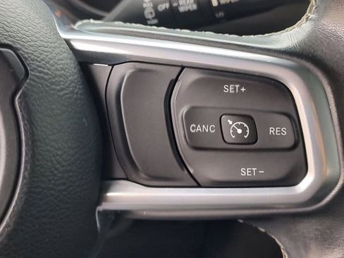 Used 2020 Jeep Wrangler Unlimited Sahara AWD/4WD image 21