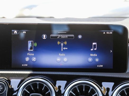 New 2025 Mercedes-Benz CLA 250 4MATIC image 14