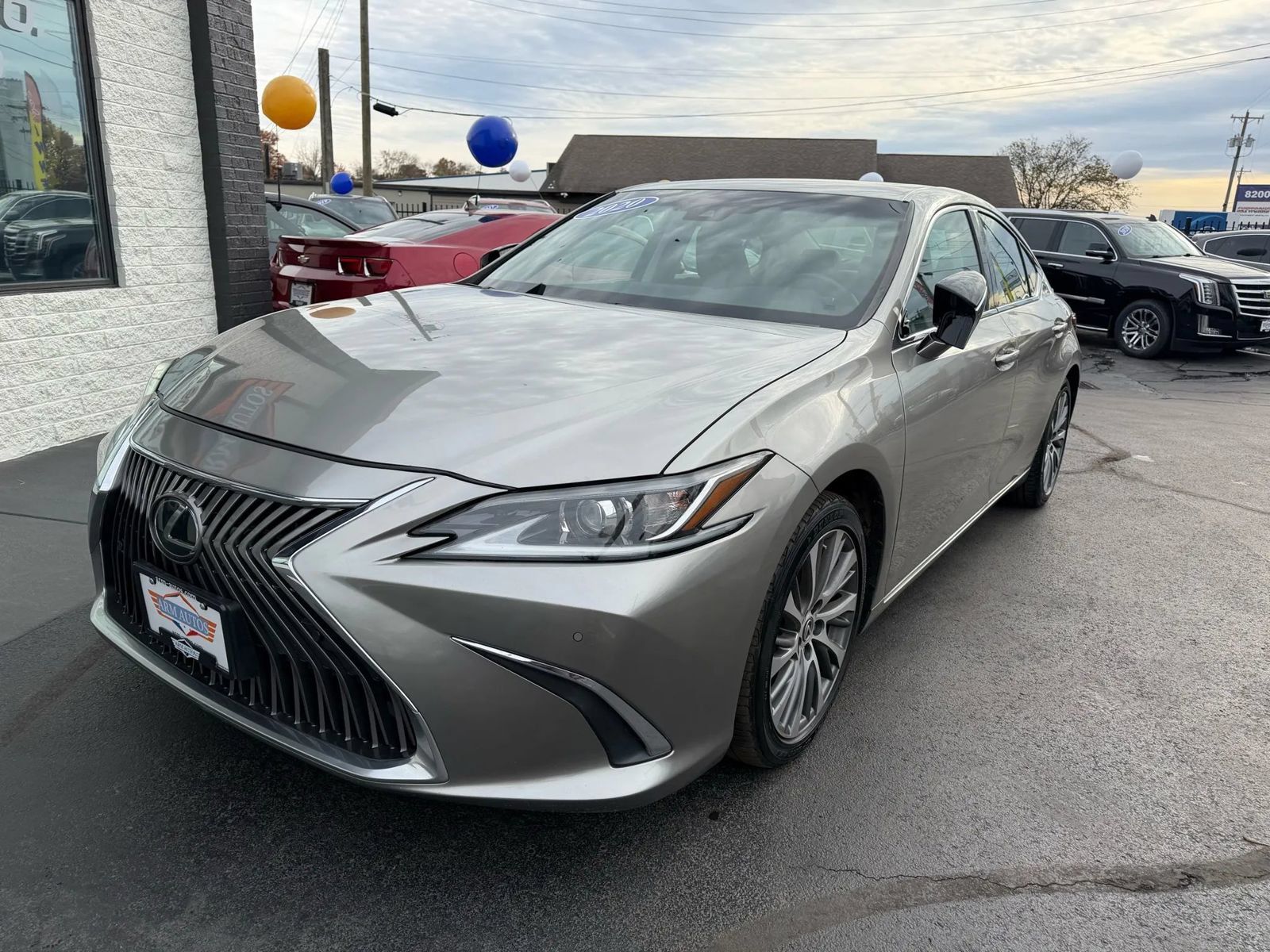 Used 2020 Lexus ES 350 w/ Premium Package FWD image 2