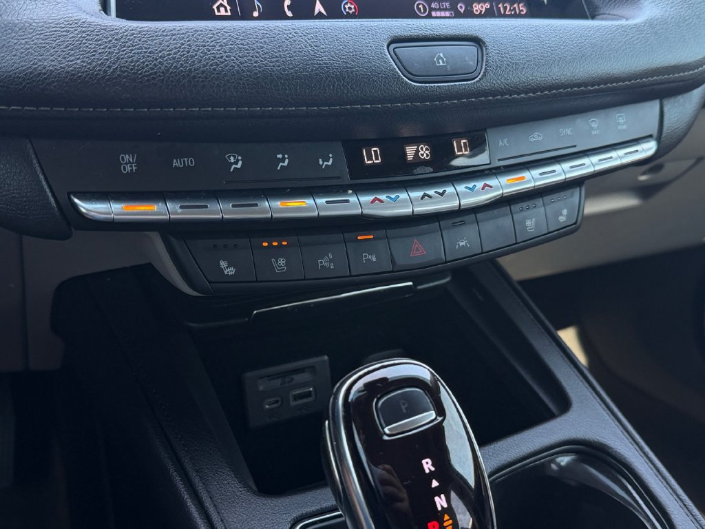 Used 2023 Cadillac XT4 Premium Luxury w/ Enhanced Visibility Package FWD image 26