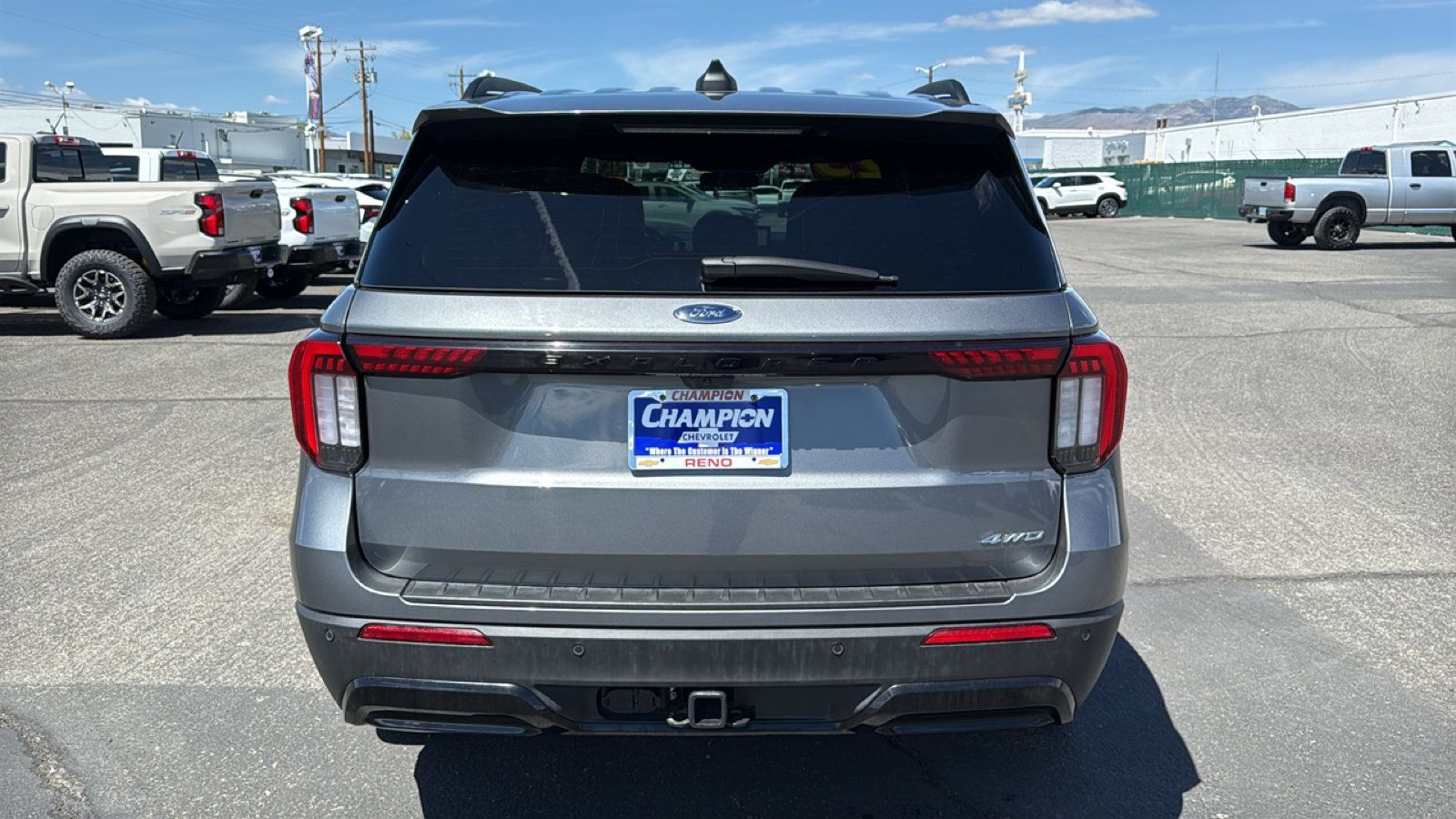 Used 2025 Ford Explorer ST-Line w/ ST-Line Street Pack AWD/4WD image 6