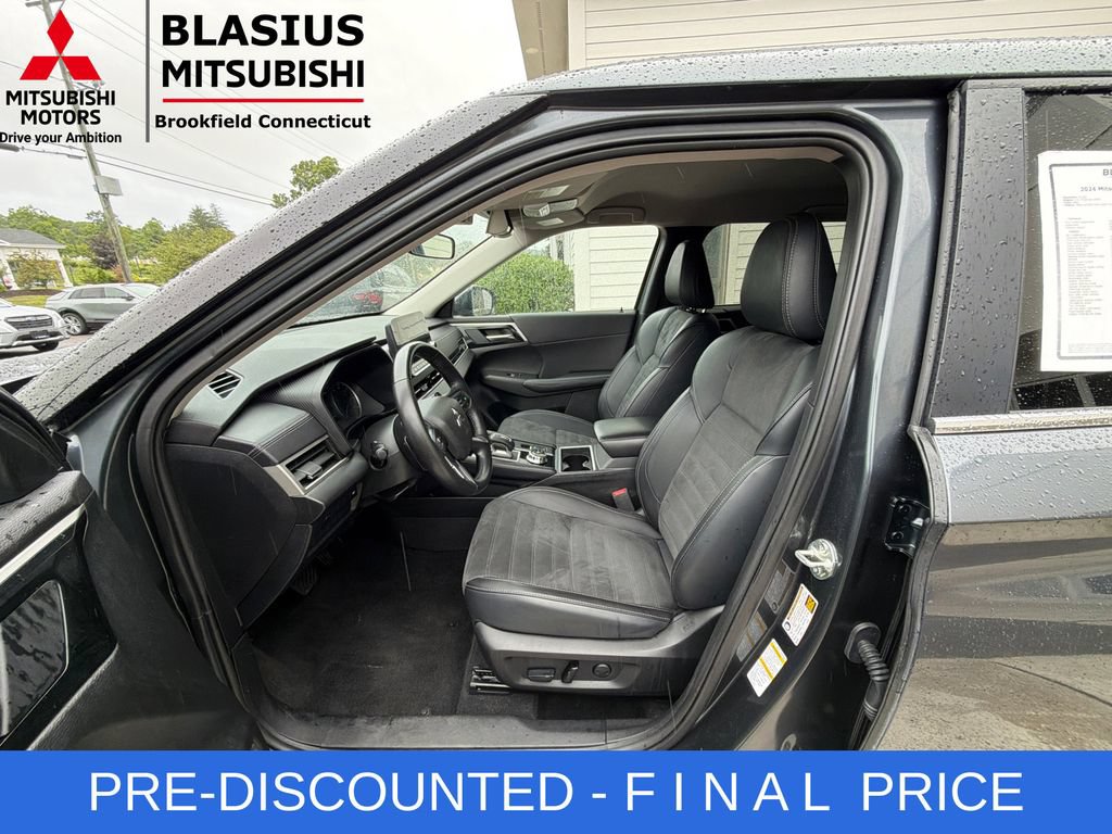 Used 2024 Mitsubishi Outlander SE FWD image 18