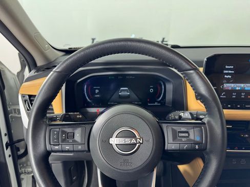 Used 2023 Nissan Rogue Platinum w/ Platinum Premium Package image 22