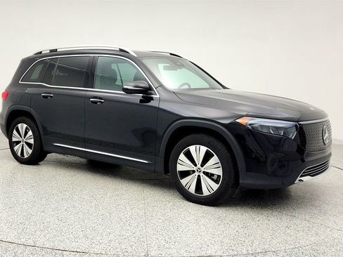 Used 2024 Mercedes-Benz EQB 300 4MATIC image 3