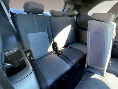 Used 2025 GMC Acadia Elevation image 26