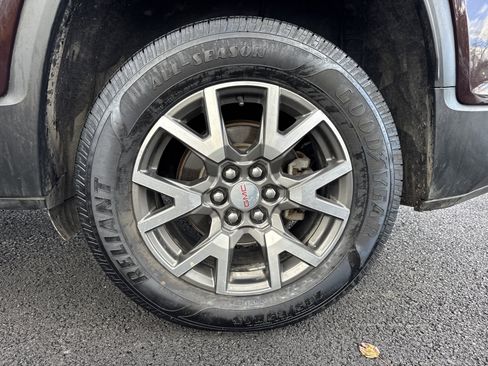 Used 2020 GMC Acadia SLE w/ Driver Convenience Package image 36