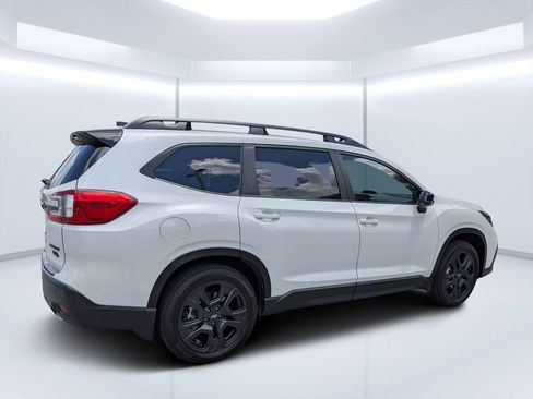 Used 2025 Subaru Ascent Bronze Edition w/ Onyx Package AWD/4WD image 3