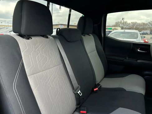 Used 2021 Toyota Tacoma TRD Off-Road w/ Technology Package image 14