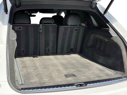 Used 2022 Bentley Bentayga Speed image 32