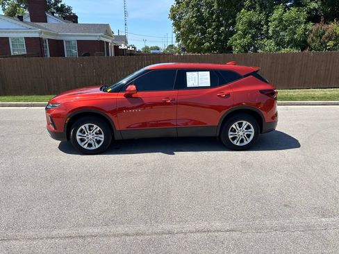 Used 2021 Chevrolet Blazer LT FWD image 2