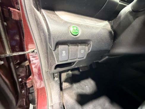 Used 2015 Honda CR-V LX image 12