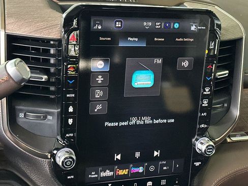 New 2026 RAM 2500 Limited AWD/4WD image 17