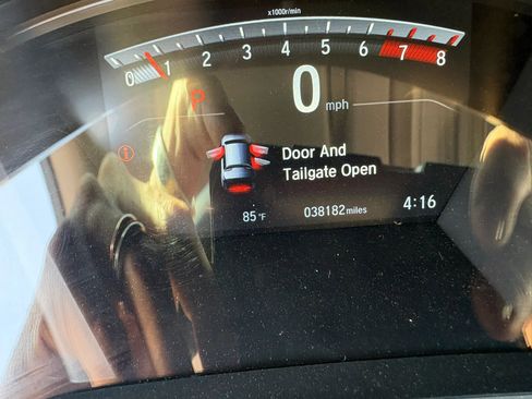 Used 2017 Honda CR-V Touring image 9