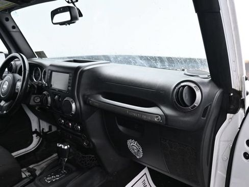 Used 2015 Jeep Wrangler Sport w/ Quick Order Package 24S AWD/4WD image 7