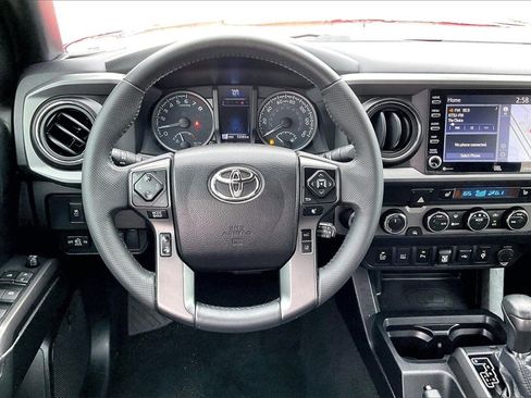 Used 2021 Toyota Tacoma TRD Off-Road w/ TRD Premium Off Road Package image 8