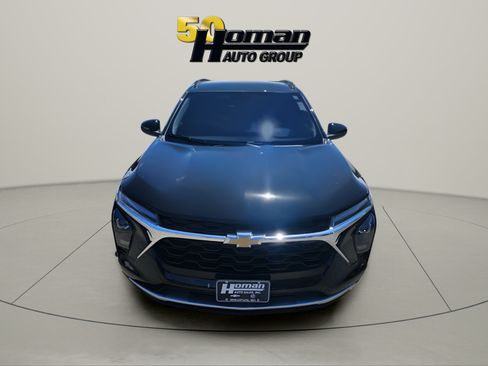 Used 2024 Chevrolet Trax LT w/ Driver Confidence Package FWD image 8