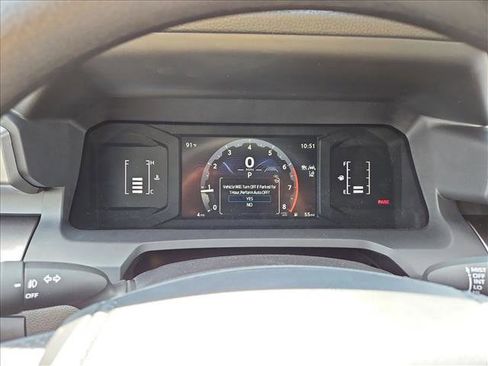 Used 2025 Toyota Tacoma SR5 AWD/4WD image 11