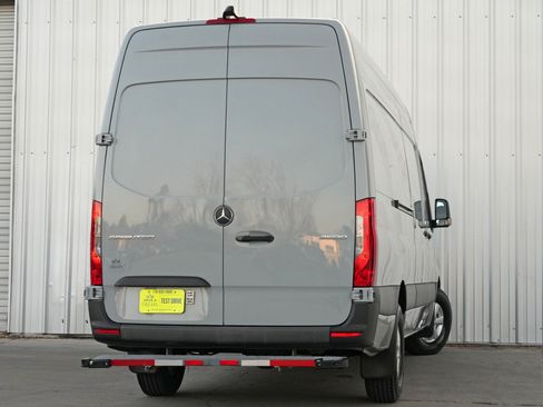 Used 2023 Mercedes-Benz Sprinter 2500 w/ Acoustic Package image 5