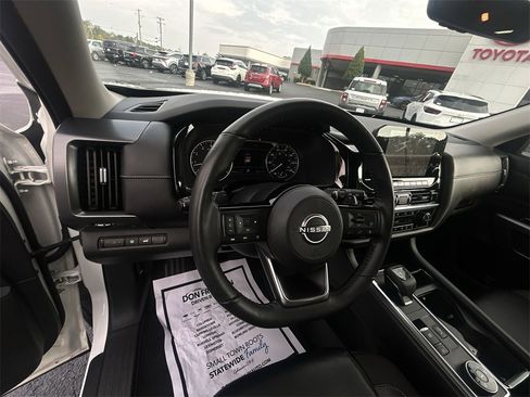 Certified 2023 Nissan Pathfinder SL image 20