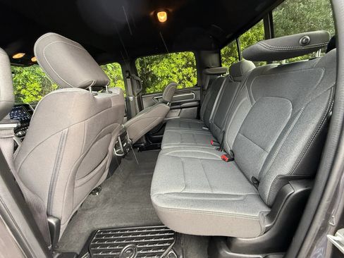 Used 2022 RAM 1500 Big Horn AWD/4WD image 38